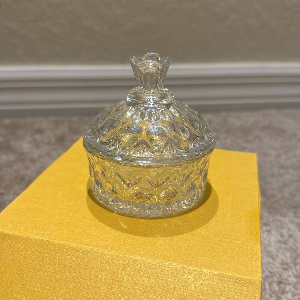 Crystal trinket holder